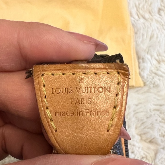 Louis Vuitton Eva Clutch - Picture 8 of 14